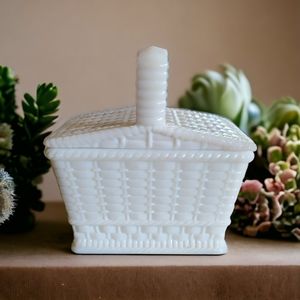 Vtg Westmoreland White Milk Glass Weave Pattern Picnic Basket Shaped Dish w Lid.